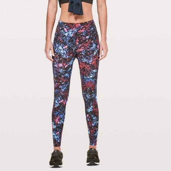 Lululemon Fast & Free Full Length
Tight *Nulux 28"
Neon Blossom Multi Sz 8 - Picture 1 of 4